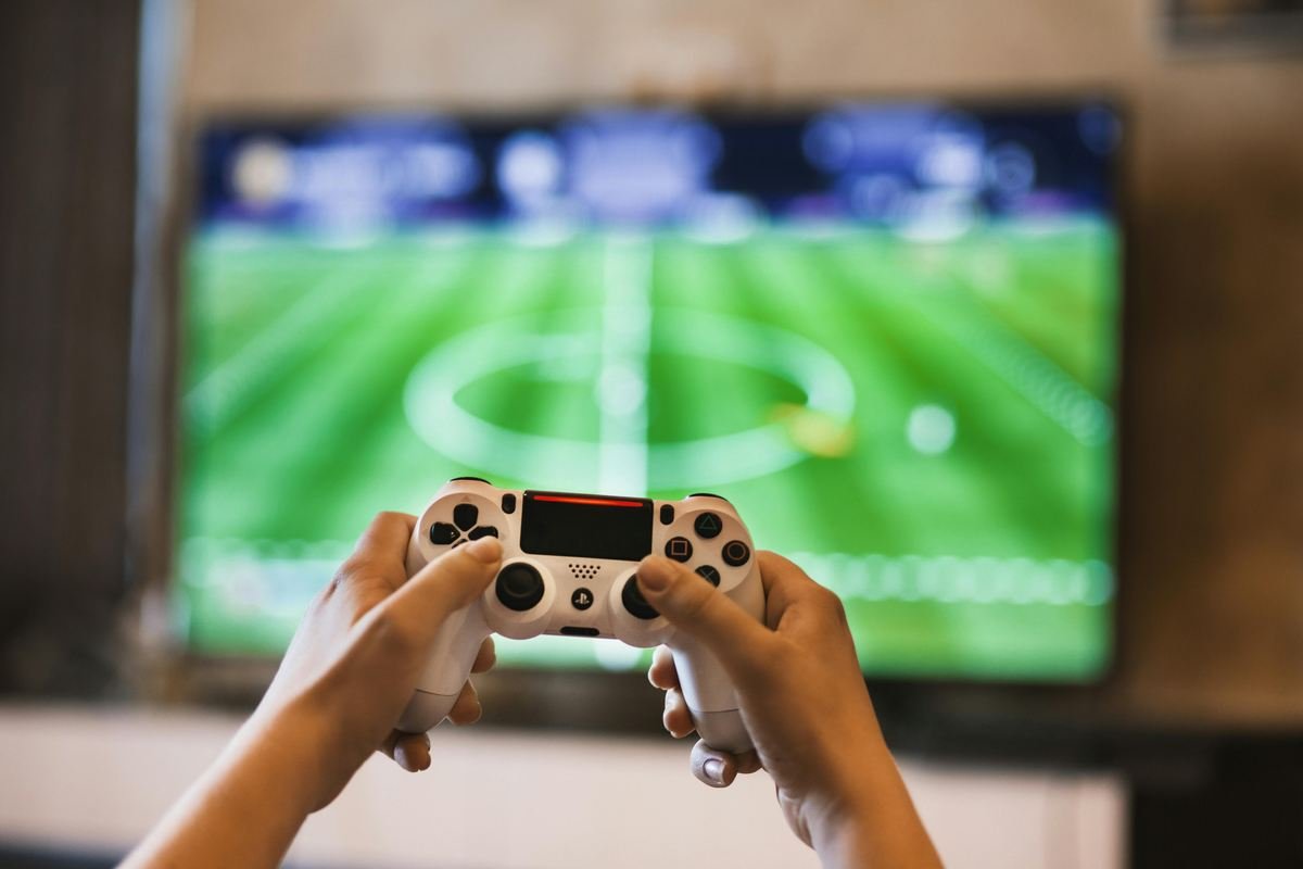 Como Jogar FIFA Online: Guia Completo de Modos, Estratégias e Dicas em 2025